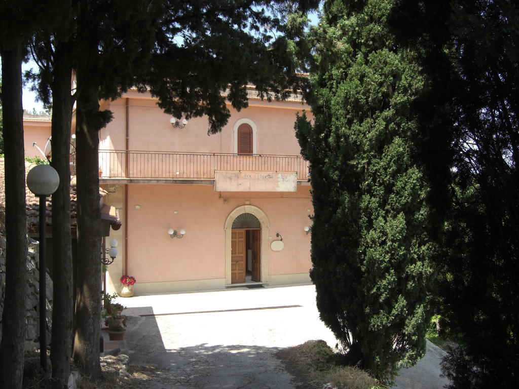 Albergo Villa Nobile Chiaramonte Gulfi Eksteriør billede